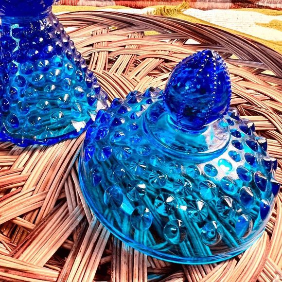 Vintage Fenton Colonial Blue Hobnail Apothecary Jar With Lid 1964 - Picture 6 of 7